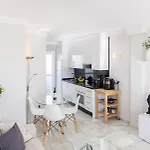 Casa Danesa, With Heated Pool, Gym And Restaurant *