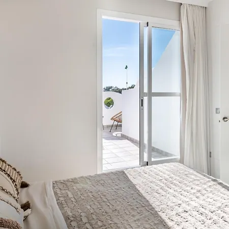 Casa Danesa, With Heated Pool, Gym And Restaurant * Μαρμπέλλα